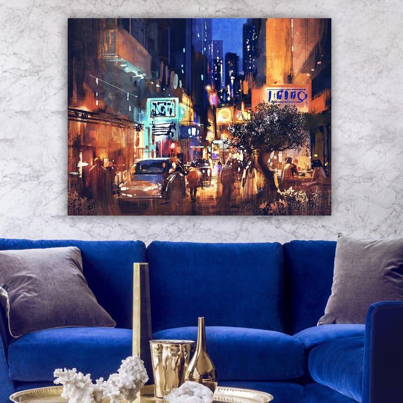 Canvas taulu 70x100 cm - Vilkas kaupunkikuva, jossa autoja ja ihmisiä liikkuu yöllä kadulla neonvalojen ja korkeiden rakennusten ympäröimänä - Tummansininen / Oranssi / Vihreä - Sisustustuotteet - Taulu & taide - Canvas-taulu