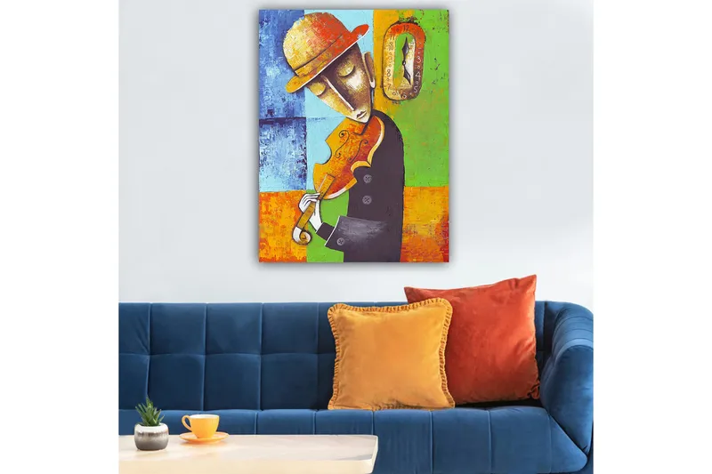Canvas taulu 70x100 cm - Viulua soittava muusikko, pukeutuneena mustaan ja keltaiseen hattuun, värikkäiden geometristen muotojen ympäröimänä - Oranssi / Vihreä / Sininen - Sisustustuotteet - Taulu & taide - Canvas-taulu