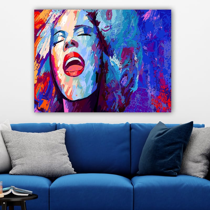 Canvas taulu 70x100 cm - Voimakas laulava nainen ilmeikkäillä kasvonpiirteillä - Sininen / Punainen / Valkoinen - Sisustustuotteet - Taulu & taide - Canvas-taulu