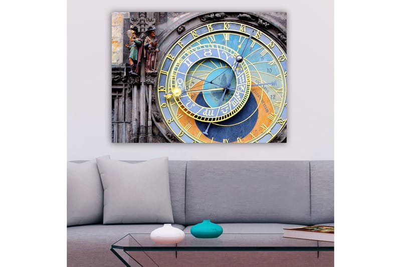 Canvas taulu 70x100 cm - Yksityiskohtainen ja värikäs astronominen kello kultaisilla ja sinisillä yksityiskohdilla, Kulta / Sininen / Oranssi