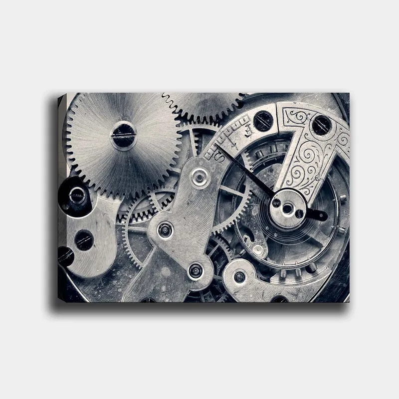 Canvas taulu 70x100 cm - Yksityiskohtainen lähikuva kellokoneiston hammasrattaista ja mekaniikasta, Hopea / Harmaa