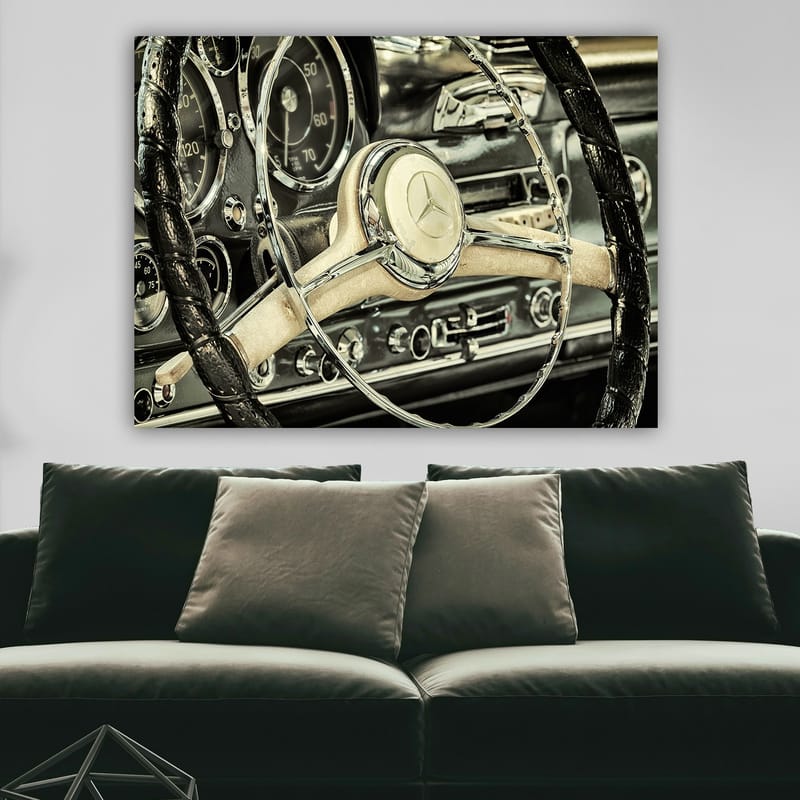 Canvas taulu 70x100 cm - Yksityiskohtainen lähikuva klassikkoauton ohjauspyörästä ja kojelaudasta - Hopea / Musta / Beige - Sisustustuotteet - Taulu & taide - Canvas-taulu