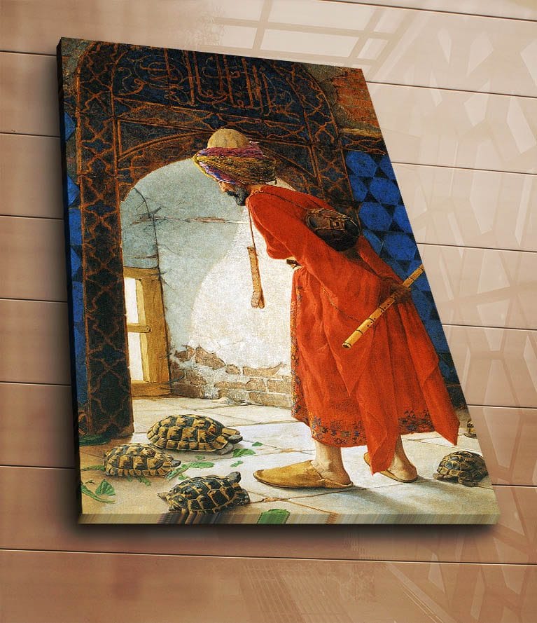 Canvas taulu 70x100 cm - Punakaapuinen mies seisoo oviaukolla ja katsoo lattialla olevia kilpikonnia - Punainen / Sininen / Beige - Sisustustuotteet - Taulu & taide - Canvas-taulu