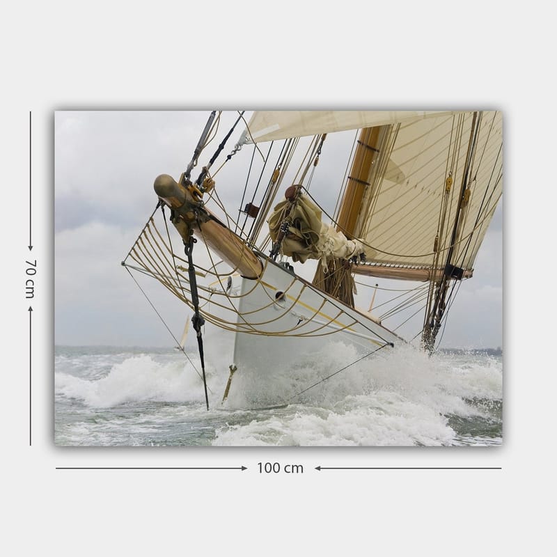 Canvas taulu 70x100 cm - Purjevene voimakkaasti navigoimassa aaltojen läpi - Valkoinen / Beige / Ruskea - Sisustustuotteet - Taulu & taide - Canvas-taulu