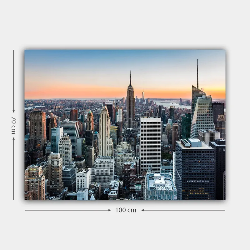 Canvas taulu 70x100 cm - Panoraamanäkymä New York Cityyn ja ikonisiin pilvenpiirtäjiin auringonlaskun valossa - Sininen / Harmaa / Oranssi - Sisustustuotteet - Taulu & taide - Canvas-taulu