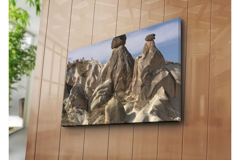 Canvas-taulu 70x45 cm - Ainutlaatuisia kalliomuodostelmia Kappadokiassa, Beige / Harmaa / Sininen