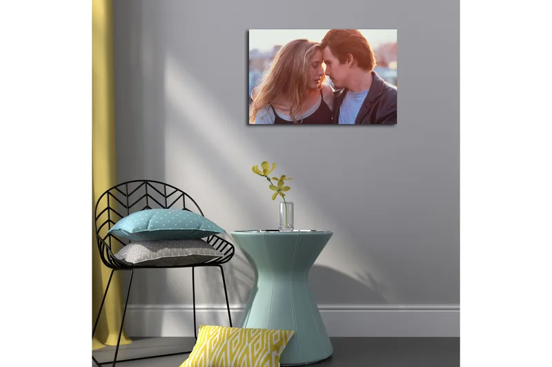 Canvas-taulu 70x45 cm - Intiimi hetki kahden ihmisen välillä, jotka jakavat emotionaalisen yhteyden - Ihonvärit / Musta / Harmaa - Sisustustuotteet - Taulu & taide - Canvas-taulu