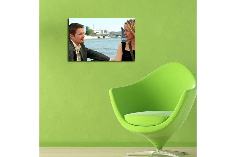 Canvas-taulu 70x45 cm - Kahden ihmisen intiimi keskustelu veden äärellä - Ihonväri / Musta / Sininen - Sisustustuotteet - Taulu & taide - Canvas-taulu