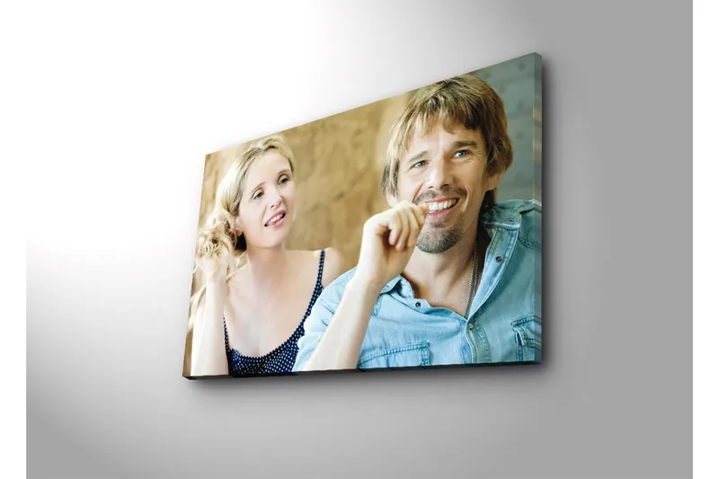 Canvas-taulu 70x45 cm - Muotokuva kahdesta ihmisestä rennossa keskustelussa - Ihonväri / Vaaleansininen / Beige - Sisustustuotteet - Taulu & taide - Canvas-taulu