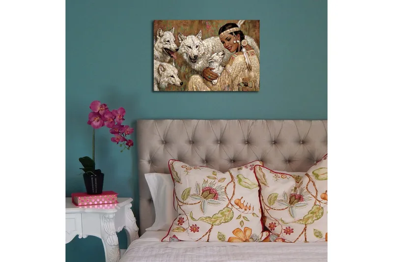 Canvas-taulu 70x45 cm - Nainen perinteisessä asussa susien ympäröimänä - Valkoinen / Beige / Vihreä - Sisustustuotteet - Taulu & taide - Canvas-taulu