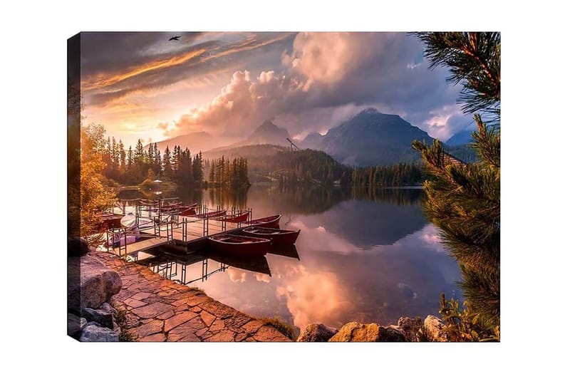 Canvas-taulu - Kaunis järvimaisema soutuveneillä auringonlaskun aikaan, Oranssi / Vihreä / Sininen