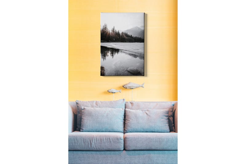 Canvas-taulu - Kaunis talvimaisema jäätyneillä järvillä ja lumipeitteisillä vuorilla - Harmaa / Valkoinen / Tummanvihreä - Sisustustuotteet - Taulu & taide - Canvas-taulu
