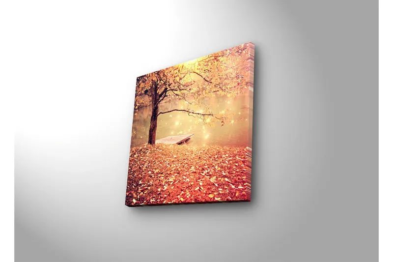 Canvas-taulu LED-valaistuksella 28x28 cm - Kaunis syysmaisema, jossa puu ja vene peilimäisen järven rannalla - Oranssi / Kulta / Ruskea - Sisustustuotteet - Taulu & taide - Canvas-taulu