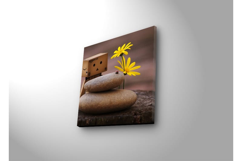 Canvas-taulu LED-valaistuksella 28x28 cm - Lelumainen hahmo keltaisilla kukilla ja kivillä - Keltainen / Harmaa / Ruskea - Sisustustuotteet - Taulu & taide - Canvas-taulu