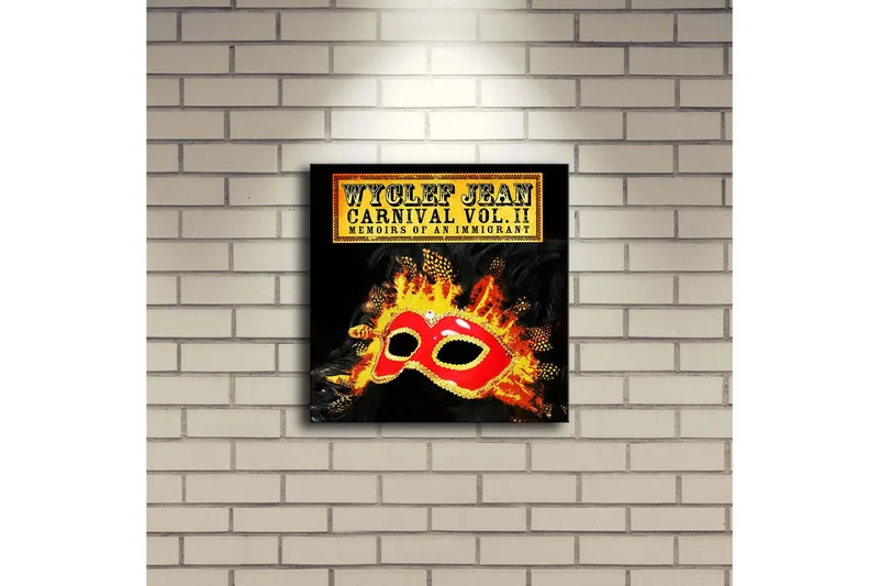 Canvas-taulu LED-valaistuksella 28x28 cm - Naamio värikkäillä yksityiskohdilla ja liekehtivällä taustalla - Punainen / Oranssi / Musta - Sisustustuotteet - Taulu & taide - Canvas-taulu