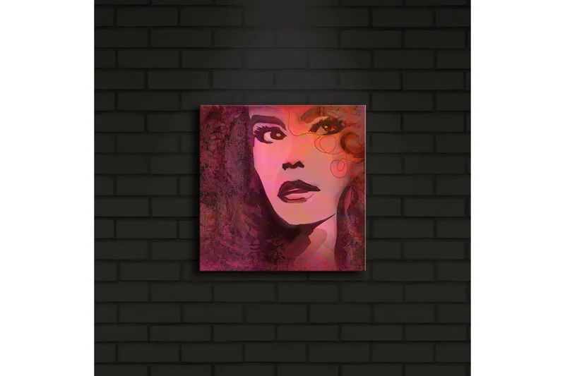 Canvas-taulu LED-valaistuksella 28x28 cm - Naisen muotokuva vahvoine ilmeineen ja värikkäine yksityiskohtineen - Vaaleanpunainen / Violetti / Musta - Sisustustuotteet - Taulu & taide - Canvas-taulu