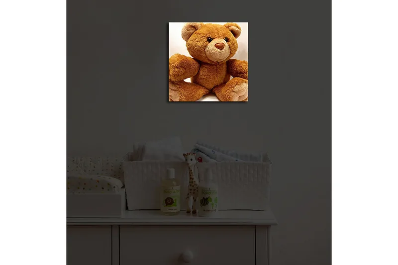 Canvas-taulu LED-valaistuksella 28x28 cm - Söpö pehmolelu karhun muotoisena - Ruskea / Beige - Sisustustuotteet - Taulu & taide - Canvas-taulu