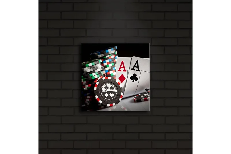 Canvas-taulu LED-valaistuksella 28x28 cm - Pelikortit ja pokeripelimerkit keskipisteenä - Musta / Punainen / Vihreä - Sisustustuotteet - Taulu & taide - Canvas-taulu