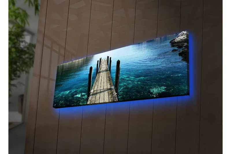 Canvas-taulu LED-valaistuksella 30x90 cm - Laituri kirkkaan veden yllä, Sininen / Vihreä / Ruskea