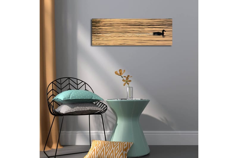 Canvas-taulu LED-valaistuksella 30x90 cm - Musta ankka ui peilimäisillä, kultaisilla vesipinnoilla - Kulta / Musta - Sisustustuotteet - Taulu & taide - Canvas-taulu