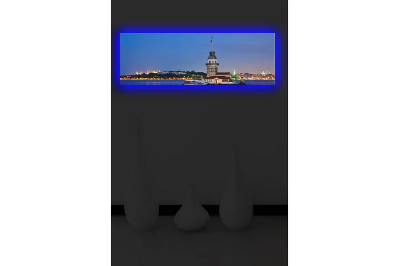 Canvas-taulu LED-valaistuksella 30x90 cm - Näkymä historiallisesta majakasta meren rannalla hämärässä - Sininen / Valkoinen / Harmaa - Sisustustuotteet - Taulu & taide - Canvas-taulu