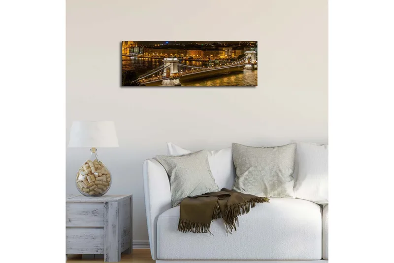 Canvas-taulu LED-valaistuksella 30x90 cm - Yönäkymä joen ylittävästä sillasta ja taustalla valaistuista rakennuksista - Kulta / Sininen / Musta - Sisustustuotteet - Taulu & taide - Canvas-taulu