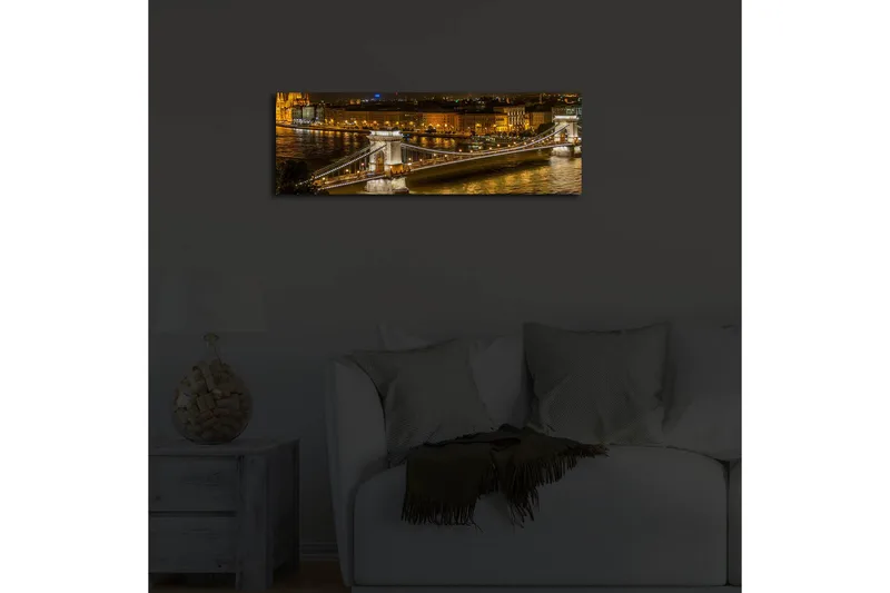 Canvas-taulu LED-valaistuksella 30x90 cm - Yönäkymä joen ylittävästä sillasta ja taustalla valaistuista rakennuksista - Kulta / Sininen / Musta - Sisustustuotteet - Taulu & taide - Canvas-taulu