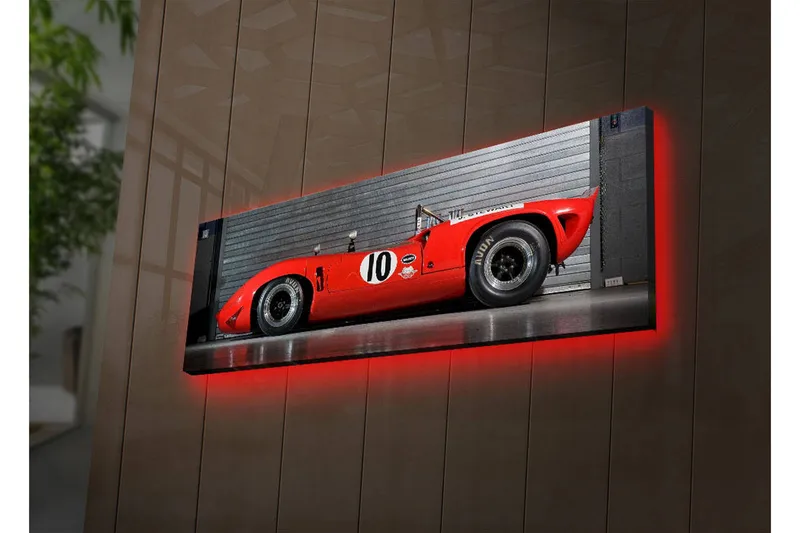 Canvas-taulu LED-valaistuksella 30x90 cm - Punainen urheiluauto, jonka kyljessä on numero 10 - Punainen / Musta - Sisustustuotteet - Taulu & taide - Canvas-taulu