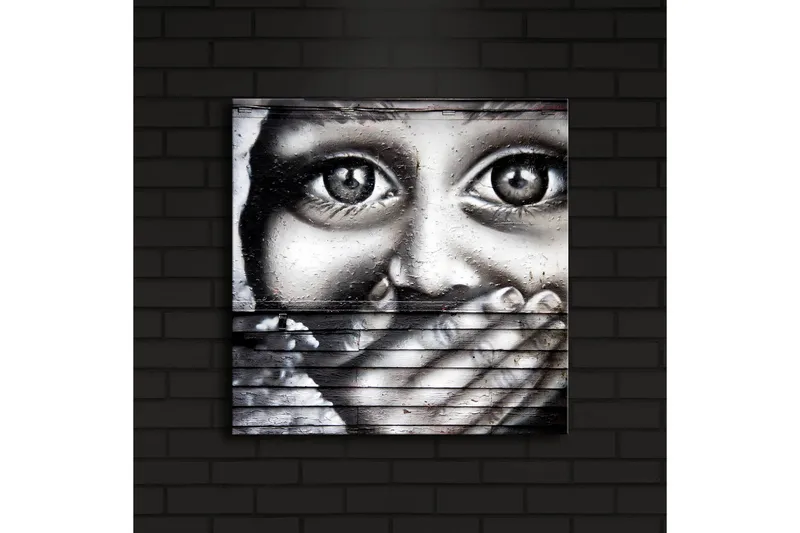 Canvas-taulu LED-valaistuksella 40x40 cm - Ilmeikäs kasvot ja käsi suun peitossa - Harmaa / Musta / Valkoinen - Sisustustuotteet - Taulu & taide - Canvas-taulu