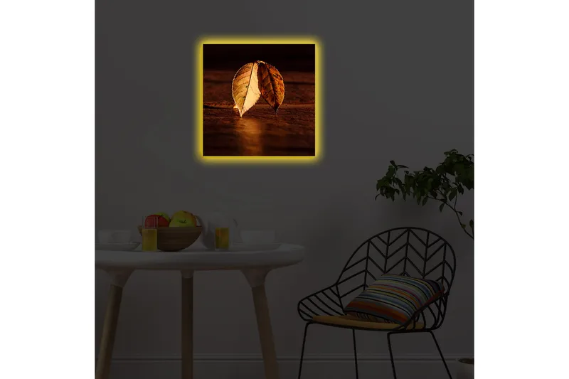Canvas-taulu LED-valaistuksella 40x40 cm - Kaksi päällekkäistä syksynlehteä puupinnalla - Kulta / Ruskea / Vihreä - Sisustustuotteet - Taulu & taide - Canvas-taulu