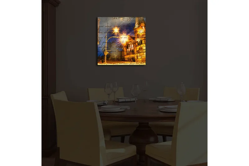 Canvas-taulu LED-valaistuksella 40x40 cm - Kaupunkinäkymä vanhasta rakennuksesta iltavalossa - Kulta / Sininen / Ruskea - Sisustustuotteet - Taulu & taide - Canvas-taulu