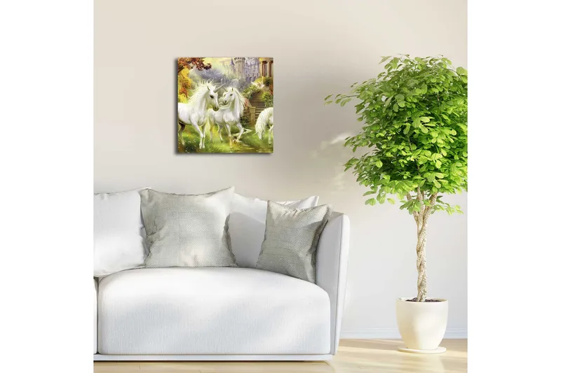 Canvas-taulu LED-valaistuksella 40x40 cm - Kolme valkoista yksisarvista taianomaisessa metsäympäristössä - Valkoinen / Vihreä / Keltainen - Sisustustuotteet - Taulu & taide - Canvas-taulu