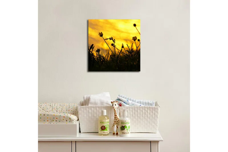 Canvas-taulu LED-valaistuksella 40x40 cm - Kukkien siluetti kultaista auringonlaskua vasten - Kulta / Musta - Sisustustuotteet - Taulu & taide - Canvas-taulu