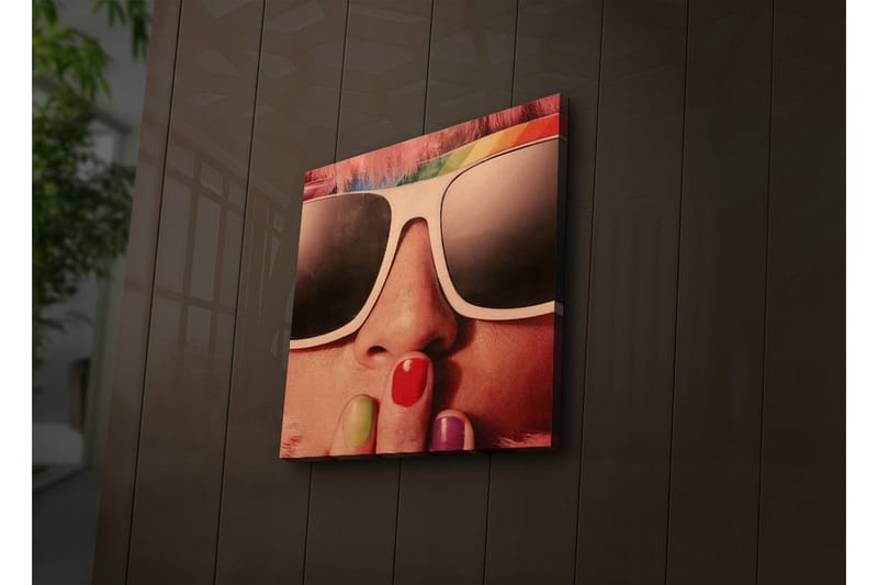 Canvas-taulu LED-valaistuksella 40x40 cm - Muotokuva henkilöstä aurinkolaseissa ja värikkäissä kynsissä, Vaaleanpunainen / Musta / Valkoinen