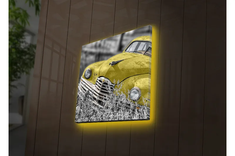 Canvas-taulu LED-valaistuksella 40x40 cm - Vanha auto kirkkaankeltaisena vehreyden ympäröimänä, Keltainen / Harmaa