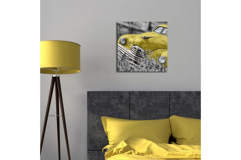 Canvas-taulu LED-valaistuksella 40x40 cm - Vanha auto kirkkaankeltaisena vehreyden ympäröimänä - Keltainen / Harmaa - Sisustustuotteet - Taulu & taide - Canvas-taulu