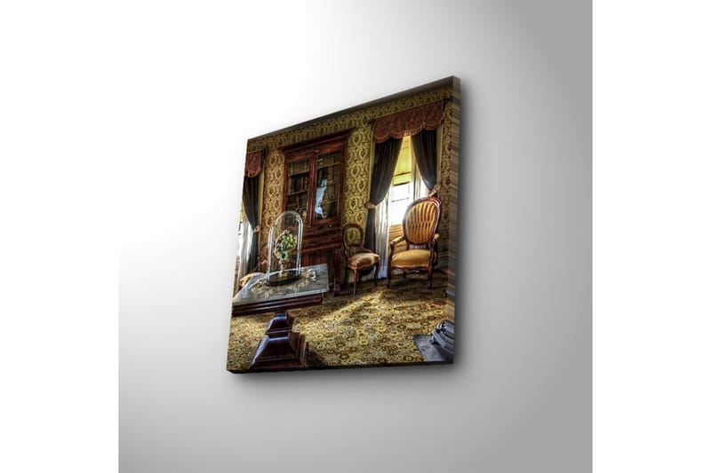 Canvas-taulu LED-valaistuksella 40x40 cm - Viihtyisä sisustus antiikkihuonekaluilla ja kukilla lasivitriinin alla - Kulta / Ruskea / Vihreä - Sisustustuotteet - Taulu & taide - Canvas-taulu