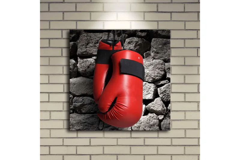 Canvas-taulu LED-valaistuksella 40x40 cm - Punaiset nyrkkeilyhanskat roikkuvat harmaata kiviseinää vasten - Punainen / Harmaa - Sisustustuotteet - Taulu & taide - Canvas-taulu