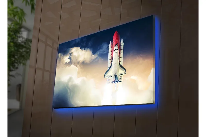 Canvas-taulu LED-valaistuksella 45x70 cm - Avaruussukkula nousee pilvien läpi, Punainen / Valkoinen / Sininen