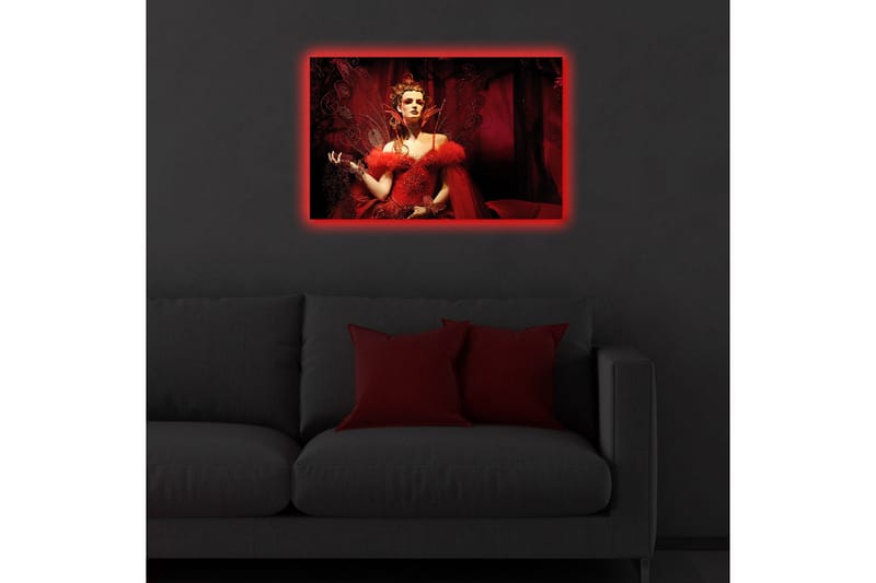 Canvas-taulu LED-valaistuksella 45x70 cm - Dramaattinen muotokuva naisesta punaisessa mekossa, jossa on höyheniä ja kimaltelevia yksityiskohtia - Punainen / Musta - Sisustustuotteet - Taulu & taide - Canvas-taulu