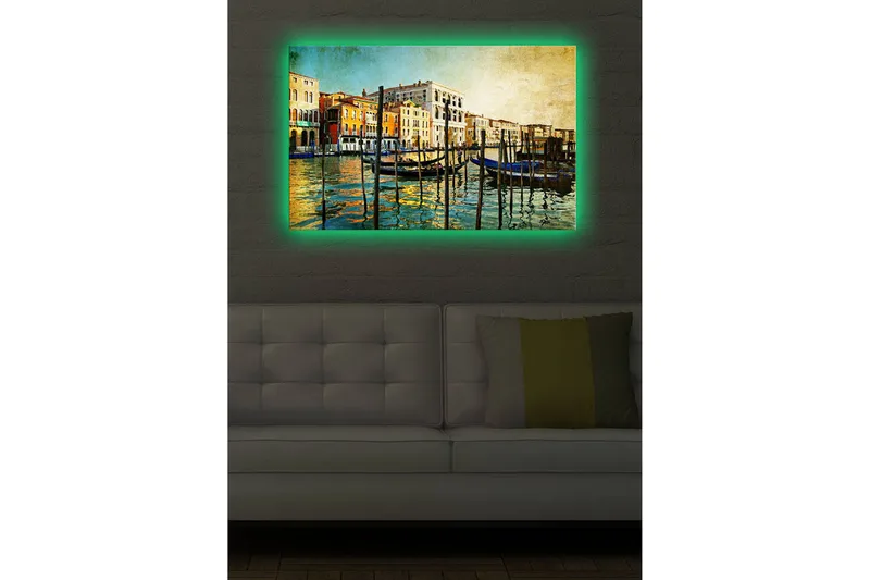 Canvas-taulu LED-valaistuksella 45x70 cm - Kaunis venetsialainen kanava värikkäine rakennuksineen ja veneineen - Sininen / Oranssi / Vihreä - Sisustustuotteet - Taulu & taide - Canvas-taulu