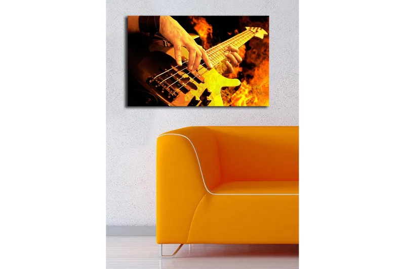 Canvas-taulu LED-valaistuksella 45x70 cm - Kitaristi soittaa sähköbassoa tulisien liekkien ympäröimänä - Oranssi / Musta / Keltainen - Sisustustuotteet - Taulu & taide - Canvas-taulu