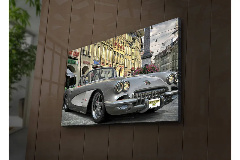 Canvas-taulu LED-valaistuksella 45x70 cm - Klassikkoauto kaupunkiympäristössä, Harmaa / Musta / Valkoinen