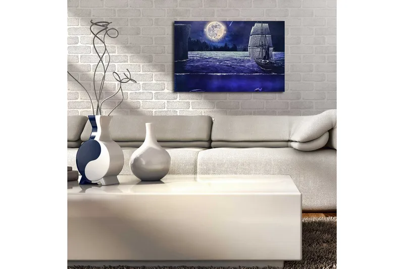 Canvas-taulu LED-valaistuksella 45x70 cm - Laiva purjehtii täysikuun alla tähtitaivaan yönä - Tummansininen / Harmaa / Valkoinen - Sisustustuotteet - Taulu & taide - Canvas-taulu