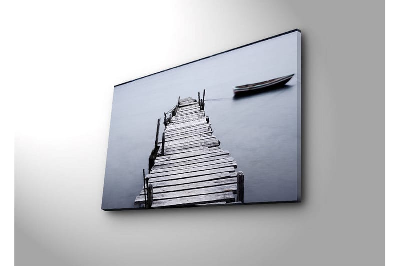Canvas-taulu LED-valaistuksella 45x70 cm - Rauhallisuus puisella laiturilla, vene kaukaisuudessa - Harmaa / Musta / Valkoinen - Sisustustuotteet - Taulu & taide - Canvas-taulu