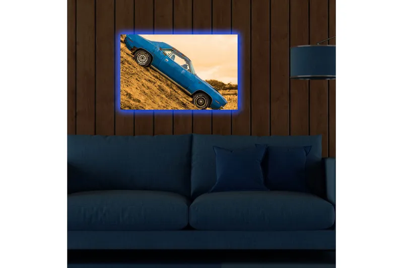 Canvas-taulu LED-valaistuksella 45x70 cm - Sininen klassikkoauto kaltevalla tiellä - Sininen / Keltainen ruskea - Sisustustuotteet - Taulu & taide - Canvas-taulu