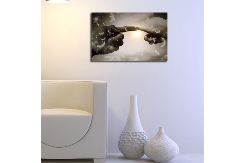 Canvas-taulu LED-valaistuksella 45x70 cm - Sormet melkein kohtaavat taivaallisessa ympäristössä - Harmaa / Valkoinen / Beige - Sisustustuotteet - Taulu & taide - Canvas-taulu