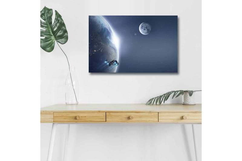 Canvas-taulu LED-valaistuksella - Avaruusalus leijuu lähellä Maan kuun taustalla, Tummansininen / Vaaleansininen / Harmaa