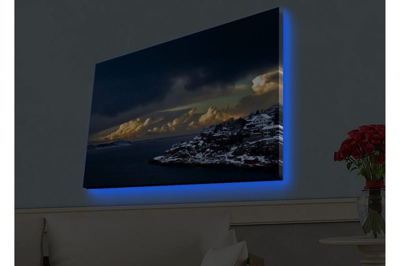 Canvas-taulu LED-valaistuksella - Dramaattinen rannikkomaisema lumihuippuisilla kallioilla ja tummilla pilvillä - Tummansininen / Valkoinen / Harmaa - Sisustustuotteet - Taulu & taide - Canvas-taulu