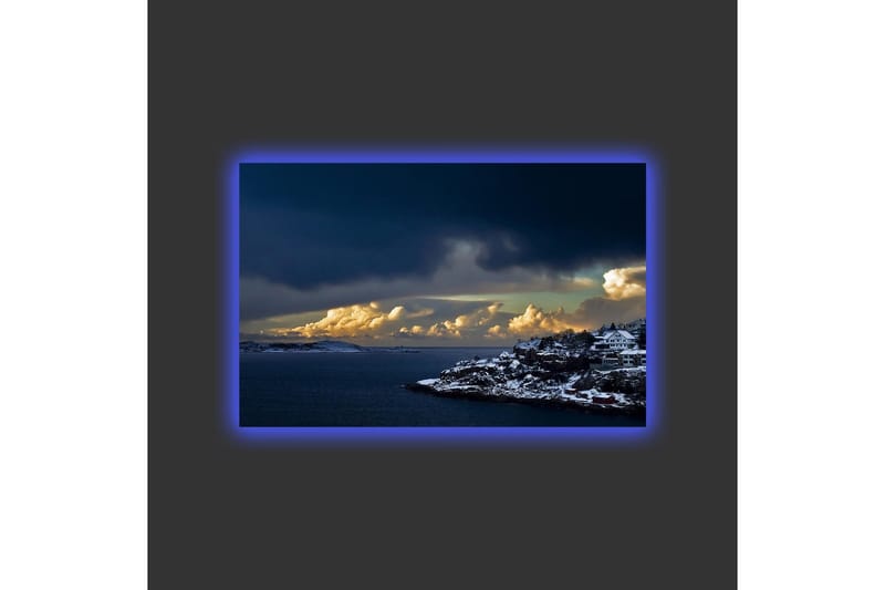 Canvas-taulu LED-valaistuksella - Dramaattinen rannikkomaisema lumihuippuisilla kallioilla ja tummilla pilvillä - Tummansininen / Valkoinen / Harmaa - Sisustustuotteet - Taulu & taide - Canvas-taulu